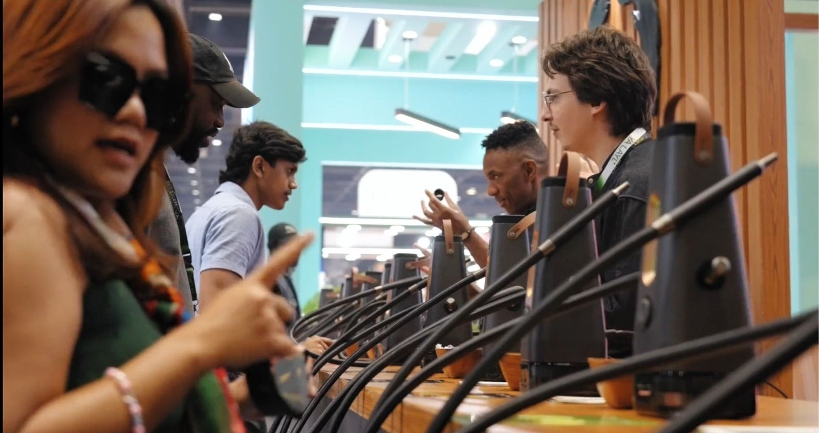 Portable electric hookah for personal and lifestyle use